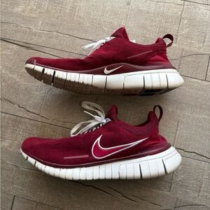Nike Men's Burgundy and White FreeRun 5.0 Sneakers